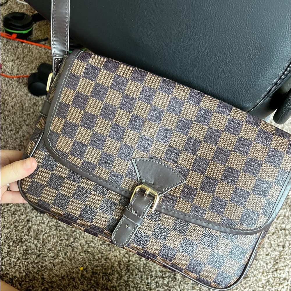 Crossbody bag